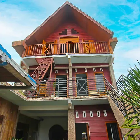 Oyo 92558 Bale Datu Homestay Near Lapangan Bulutangkis By'U Badminton